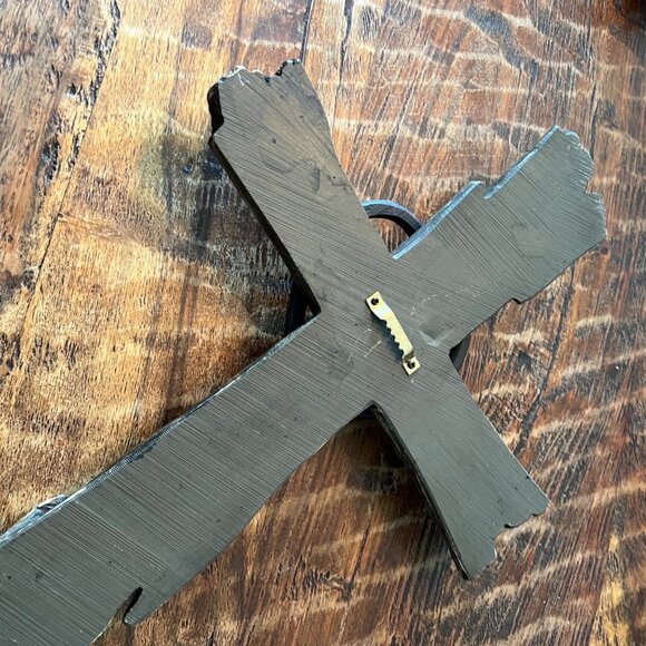 Rustic Western Wall Cross With Heart Centerpiece & Weathered Wood Look - Picture 7 of 10